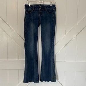 American Eagle Outfitters Bell/Boot Cut Jeans sz 4